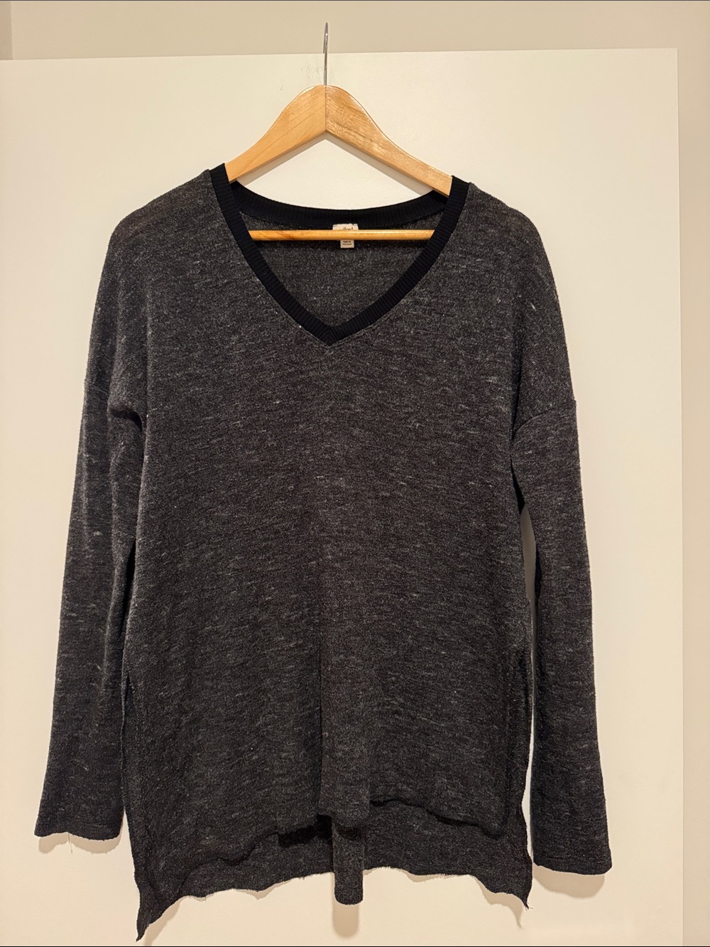 Aritzia Charcoal V-Neck Lightweight Sweater